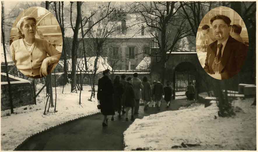 Goéland et Pingouin en médaillon, groupe d'enfants sortant de la maison, en hiver.