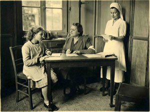 Le Dr. Serin, psychiatre - visite d'entrée